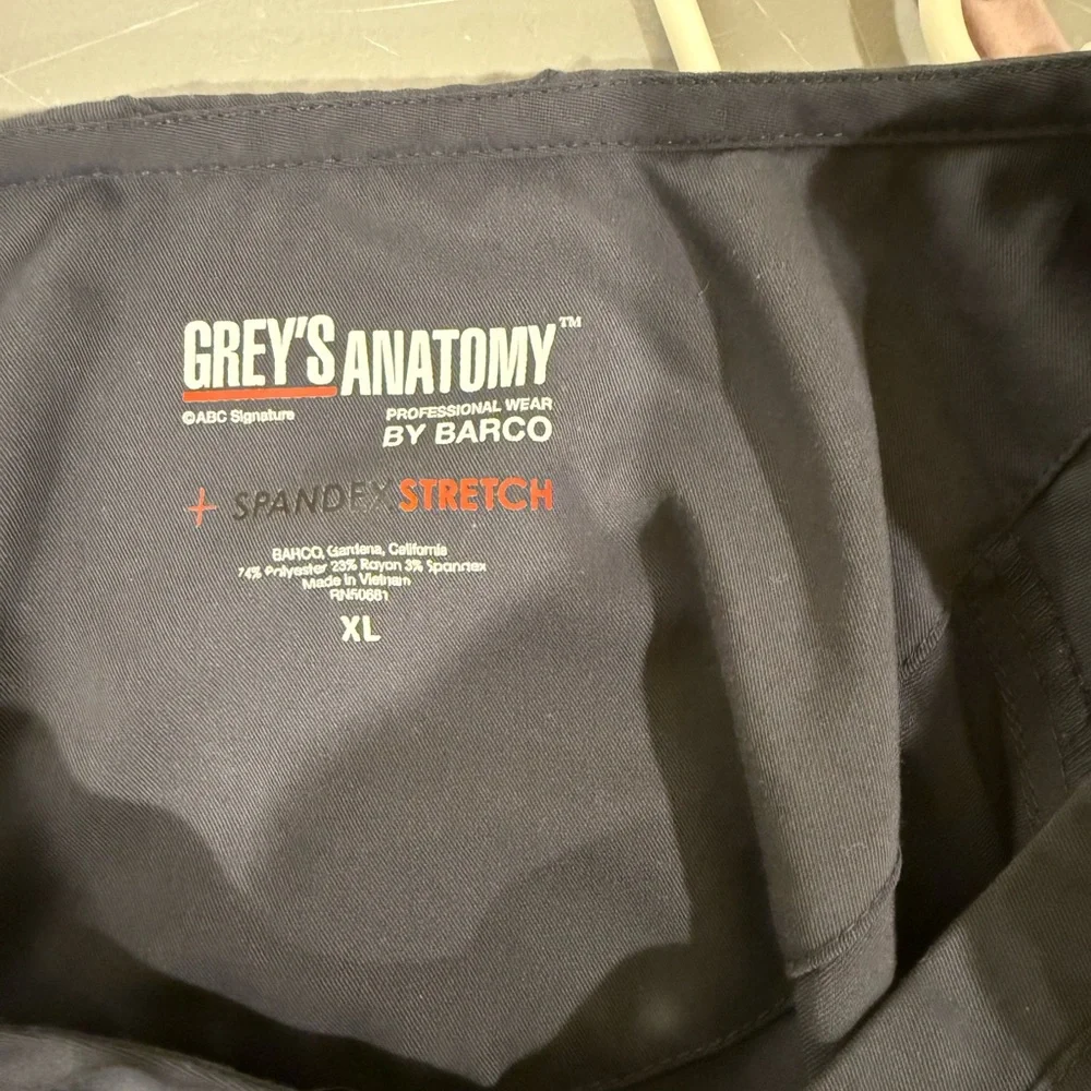 BUNDLE: Grey's Anatomy Women’s Scrub Tops in Olive, Charcoal and Burgundy - XL - Picture 10 of 10